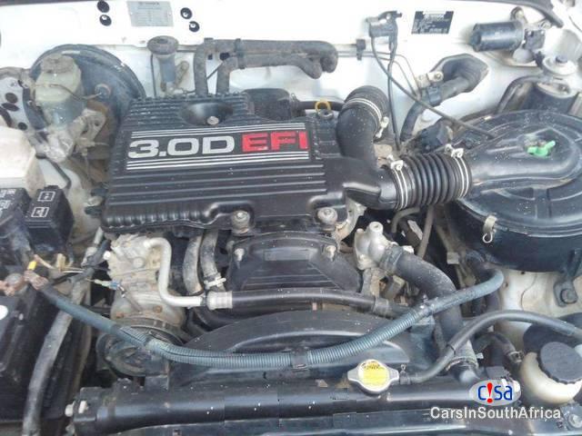 Toyota Hilux 3.0 Manual 2003 - image 2