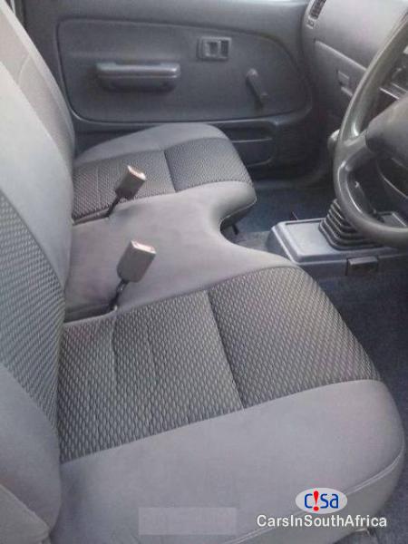 Toyota Hilux 3.0 Manual 2003 - image 4