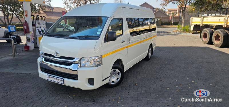 Toyota Quantum 2.5 Manual 2023 - image 3