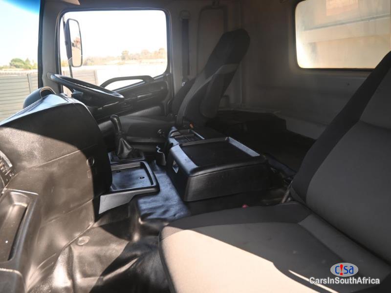 Toyota 5.2 Manual 2013 - image 3