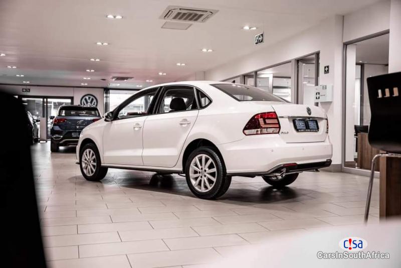 Volkswagen Polo Comfortline Bank Repossessed Car 1.4 Sedan Automatic 2018 - image 2