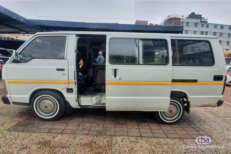 Toyota HiAce 2.2 Manual 2007 - image 5