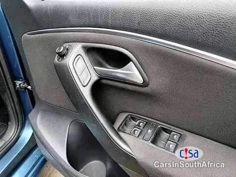 Volkswagen Polo Manual 2012 - image 12