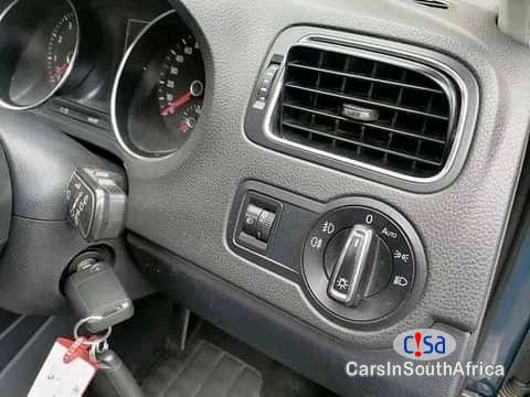 Volkswagen Polo Manual 2012 - image 16