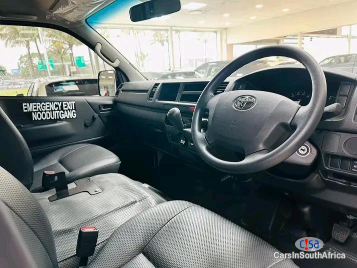 Toyota Quantum 2.5 D-4D Sesfikile 16-Seat Manual 2022 in South Africa
