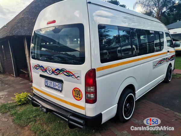 Toyota Quantum 2.5 D-4D Sesfikile 16-seat Manual 2018