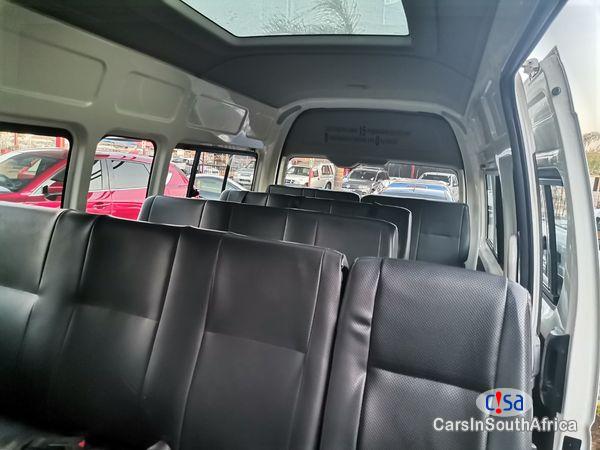 Toyota Quantum 2.5 D-4D Sesfikile 16-Seat Manual 2020 - image 3