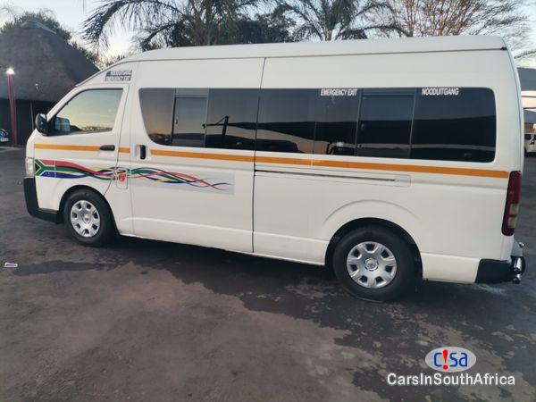 Toyota Quantum 2.5 D-4D Sesfikile 16-Seat Manual 2018 - image 2