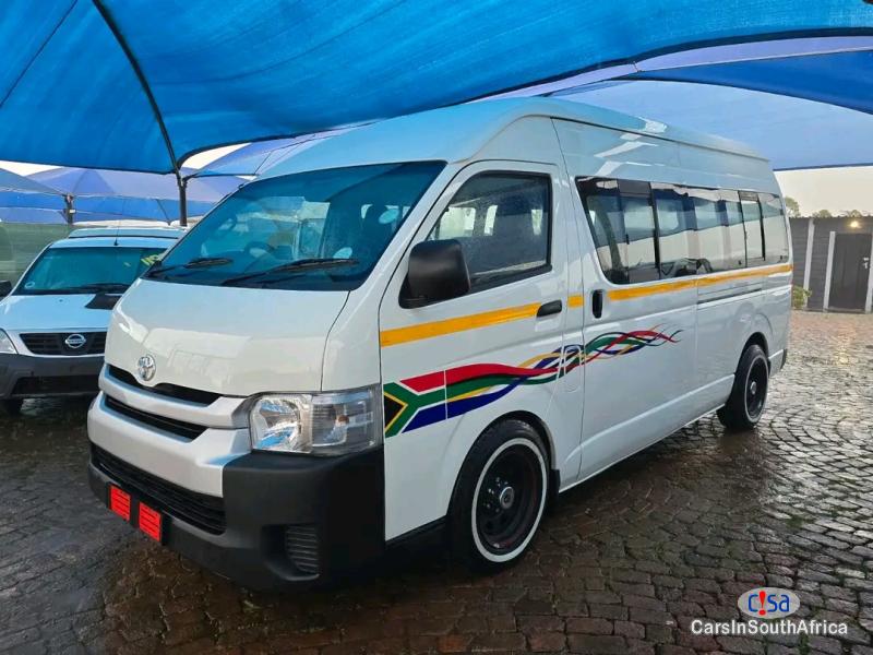 Toyota Quantum 2.5 D-4D Sesifikile 16 Seater / +27 685845776 Manual 2018