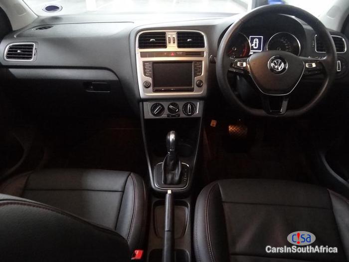 Volkswagen Polo Manual 2016 - image 4