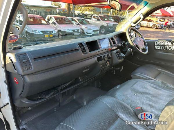 Toyota Quantum 2.5 D-4D Sesfikile 16-Seat Manual 2022 in South Africa