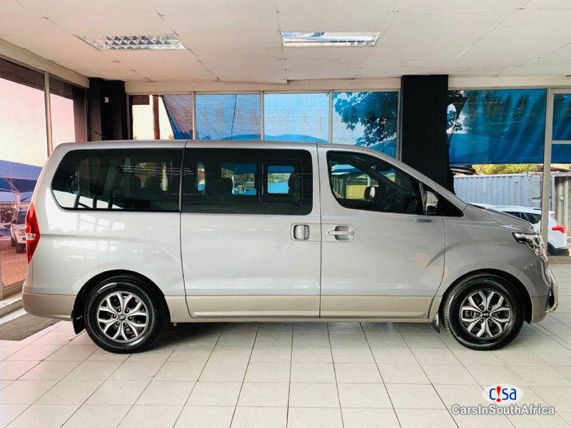Picture of Hyundai H-1 2.5 Automatic 2019