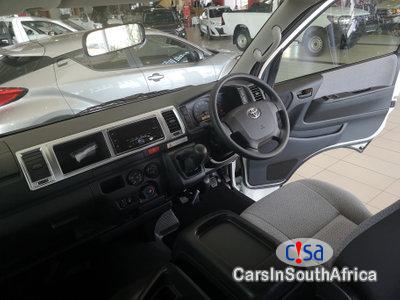 Toyota Quantum 2.5 Manual 2017 - image 4