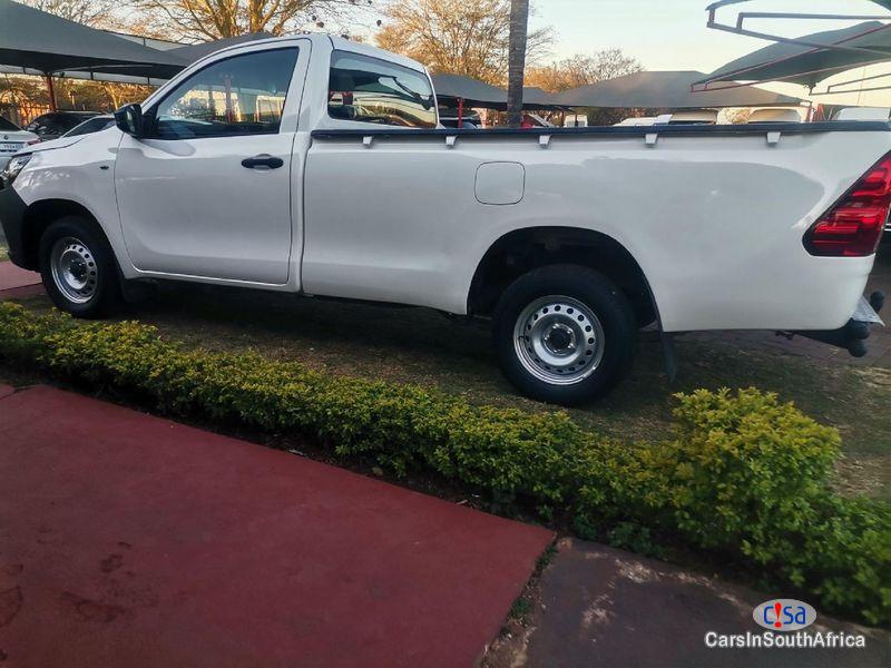 Toyota Hilux 2.4 Manual 2022 - image 2