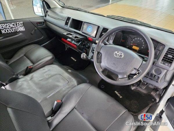 Toyota Quantum 2.5 D-4D Sesfikile 16-Seat Manual 2022 in South Africa