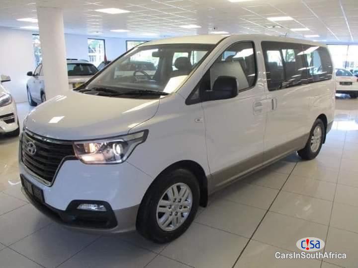 Hyundai H-1 2.5 CRDI Automatic 2020 - image 3