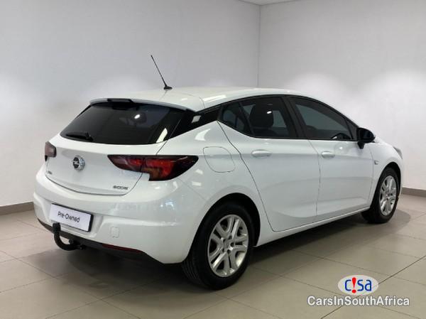 Opel Astra 1.0 T Assentia Manual 2019