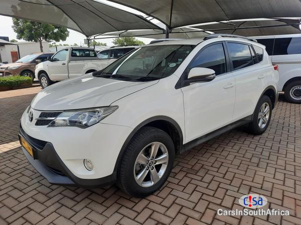 Toyota RAV-4 2.0 Automatic 2015 - image 2