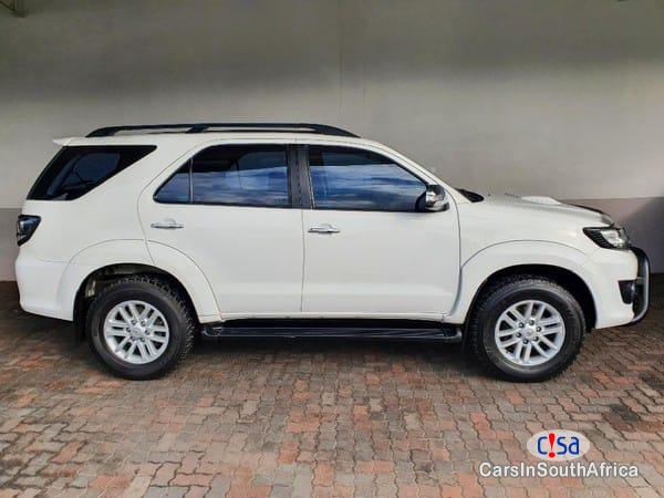 Toyota Fortuner 3.0D4D Automatic 2015 - image 2