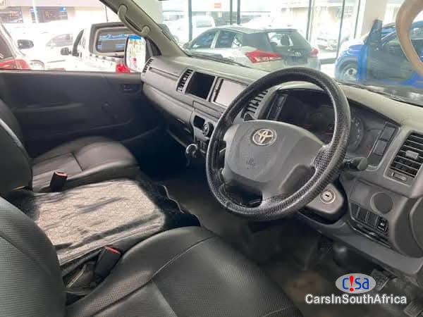 Toyota Quantum Sesfikile 2.5 D4-D 16 Seat Manual 2019 - image 4