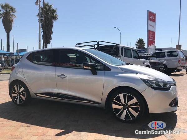 Pictures of Renault Clio Manual 2016
