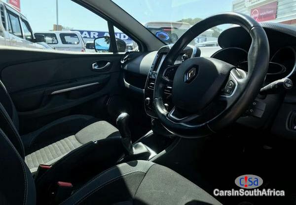 Renault Clio Manual 2016 - image 5