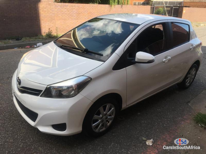 Toyota Yaris 1.4 Manual 2015 - image 6