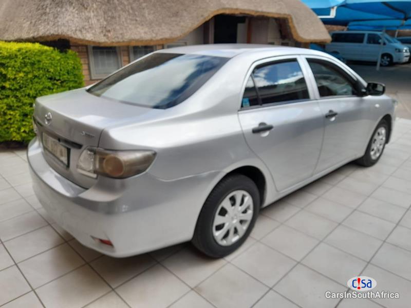 Toyota Corolla 1.6 Manual 2014 - image 2
