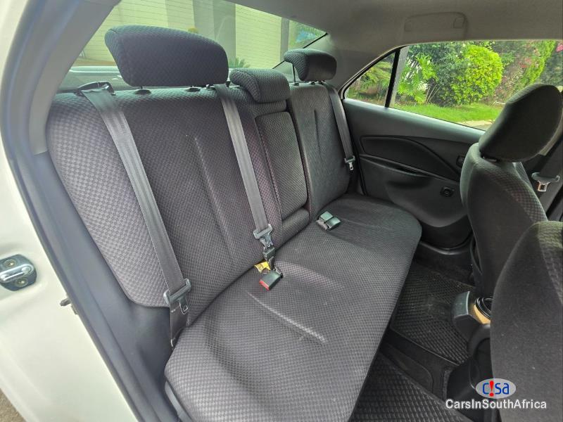Toyota Yaris 1.3 T3 Toyota Yaris Sedan Automatic Call Or WhatsApp 0848069549 Automatic 2009 - image 5