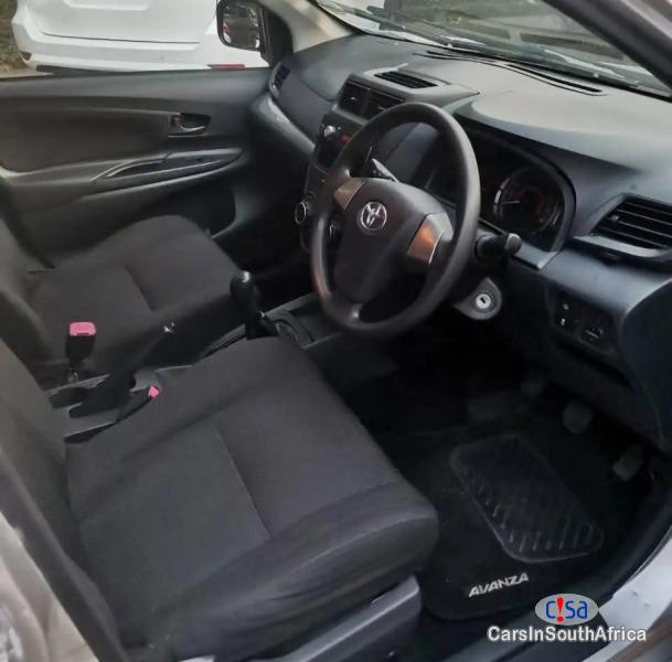 Toyota Avanza 1.5 /call Whatsapp 068 346 6875 Automatic 2017 - image 3