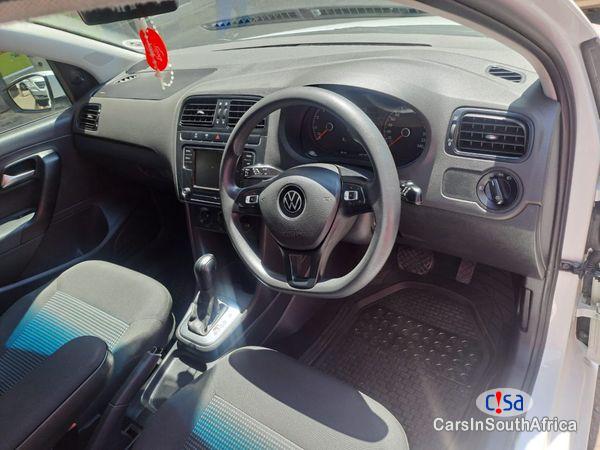 Volkswagen Polo 1.6 /call Whatsapp 068 346 6875 Automatic 2020 - image 3
