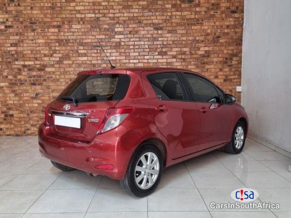 Toyota Yaris 1.3 XS 5-dr Manual 2012