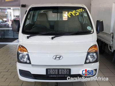 Pictures of Hyundai H-1 2.6 Manual 2013