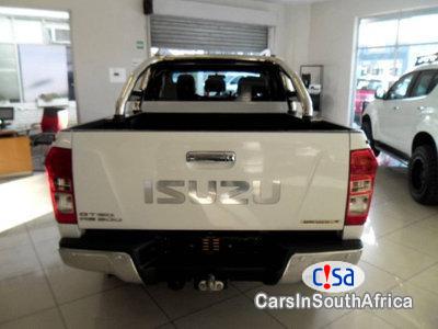 Isuzu KB300 Manual 2017 - image 5