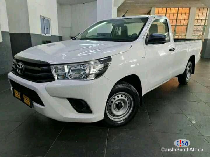 Pictures of Toyota Hilux 2.4D4D Manual 2016