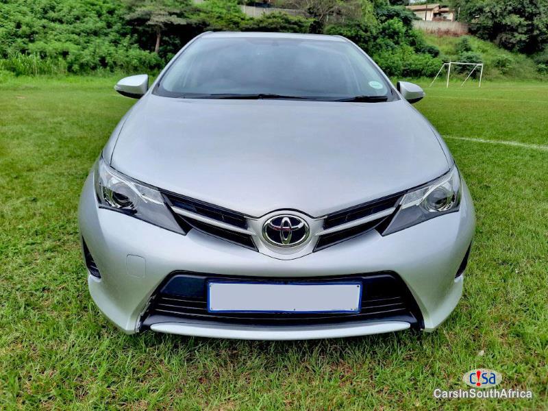 Pictures of Toyota Auris 1.6 Turbo Automatic 2015