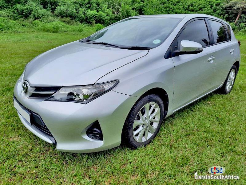 Toyota Auris 1.6 Turbo Automatic 2015 - image 4