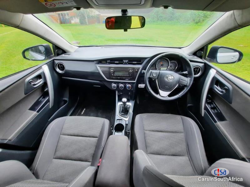 Toyota Auris 1.6 Turbo Automatic 2015 - image 5