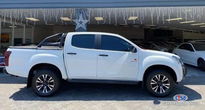 Isuzu KB250 Manual 2017 - image 2