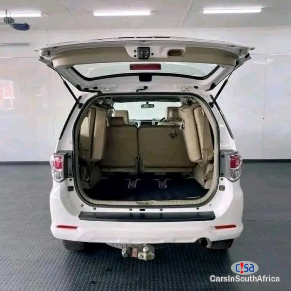 Toyota Fortuner 2015 Toyota Fortuner 3.0 D4D 4x4 Manual 0698183175 Manual 2015 - image 5