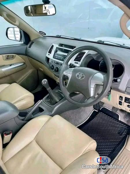 Toyota Fortuner 2015 Toyota Fortuner 3.0 D4D 4x4 Manual 0698183175 Manual 2015 - image 7