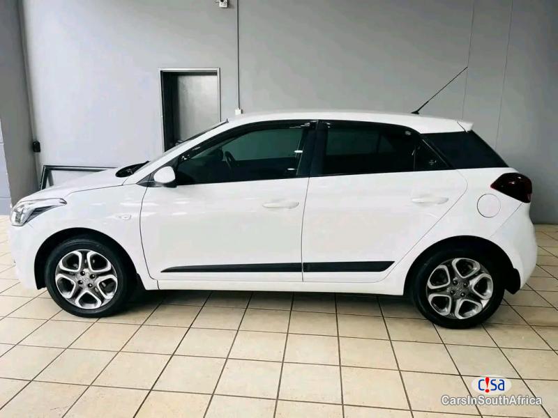 Hyundai i20 1.2 Fluid[0817579183] Manual 2020 in South Africa