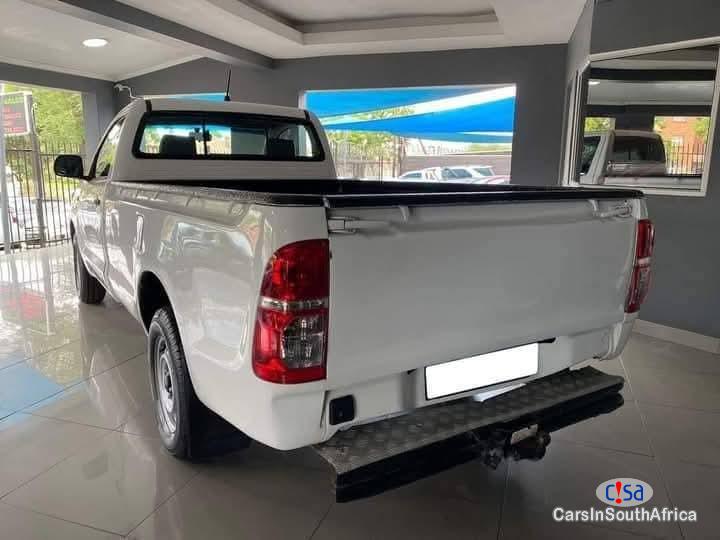 Toyota Hilux 2012 Toyota Hilux 2.7vvti Single Cab Manual 0698183175 Manual 2012