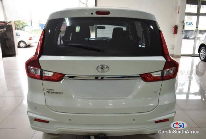 Toyota Yaris Manual 2023 - image 2