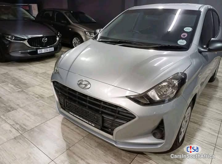 Hyundai i10 Manual 2022 - image 2