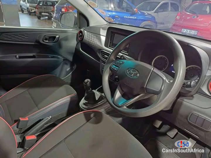 Hyundai i10 Manual 2022 - image 5