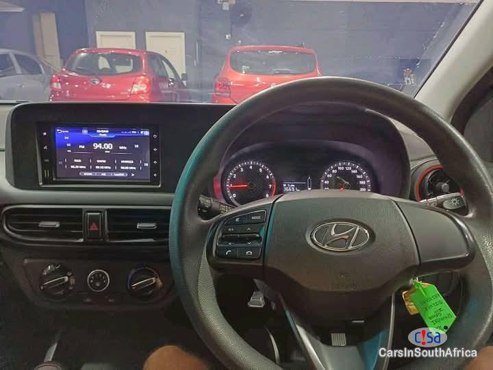 Hyundai i10 Manual 2022 - image 6