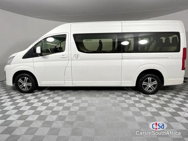 Toyota Quantum 2.8 GL Manual 2021