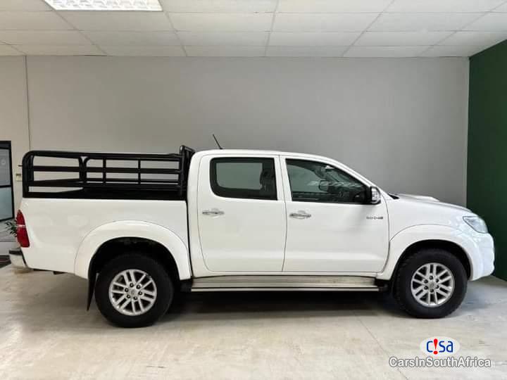 Pictures of Toyota Hilux 3.0 Manual 2015