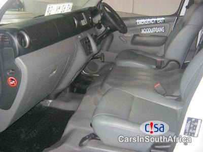 Nissan NV350 2.5 Nissan Nv350 16seates Manual 2017 in South Africa - image